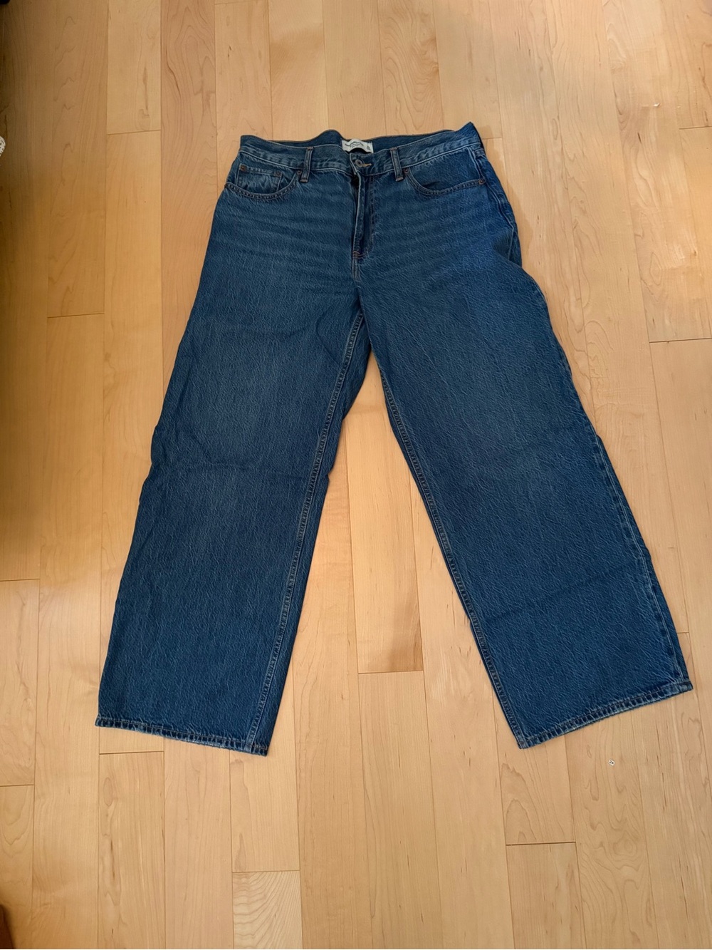 Abercrombie Ultra Loose Low Rise Dark Wash